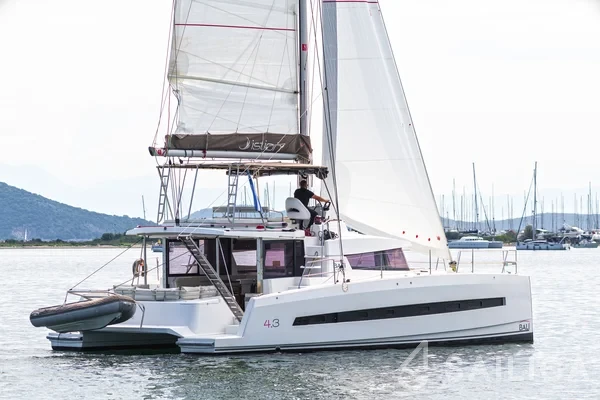 Bali 4.3 - Yacht Charter Sailica