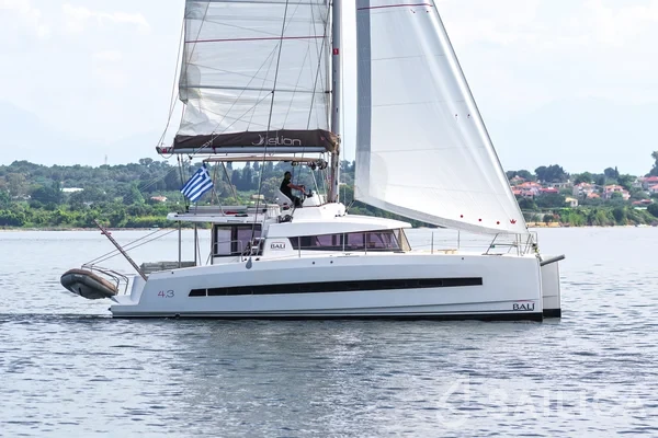 Bali 4.3 - Yacht Charter Sailica