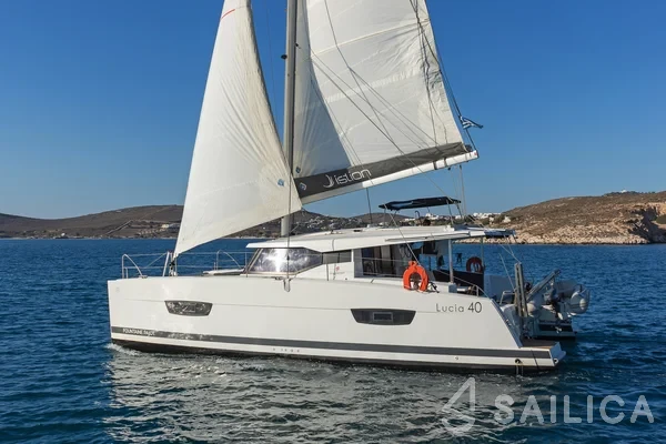 Lucia 40 - Yacht Charter Sailica