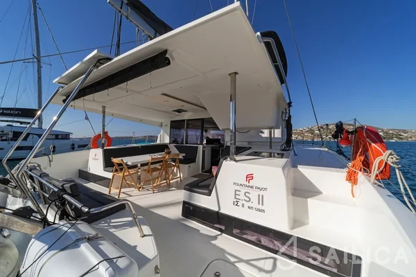 Lucia 40 - Yacht Charter Sailica