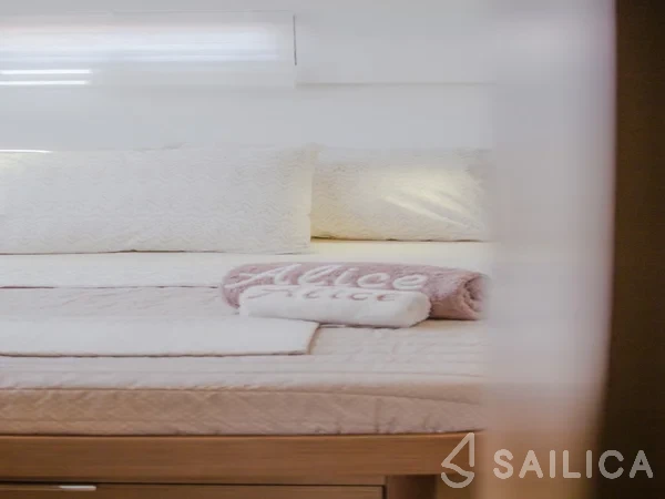 Lagoon 46  - Yacht Charter Sailica