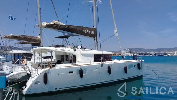 Lagoon 450  Flybridge - Yacht Charter Sailica
