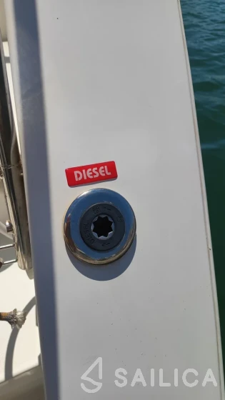 Lagoon 450  Flybridge - Yacht Charter Sailica