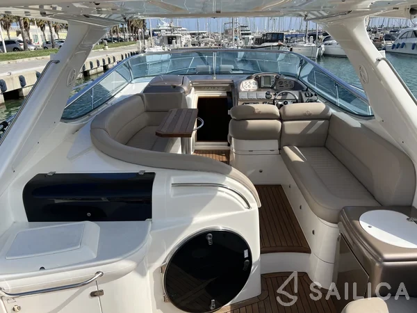 Sealine S 42 - Yacht Charter Sailica
