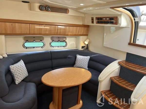 Sealine S 42 - Yacht Charter Sailica