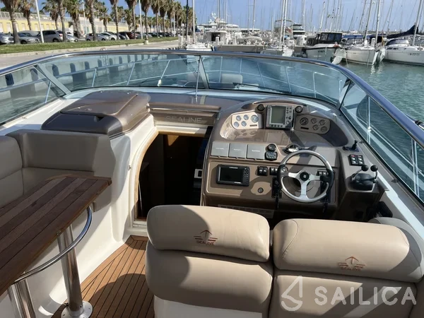 Sealine S 42 - Yacht Charter Sailica