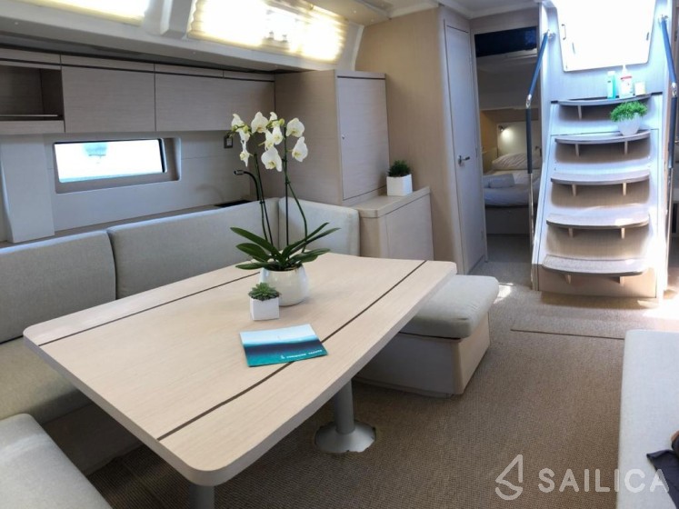Oceanis 51.1 - Yacht Charter Sailica