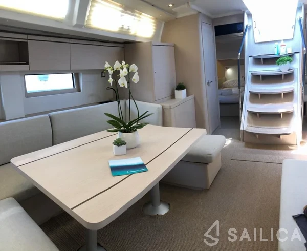 Oceanis 51.1 - Yacht Charter Sailica