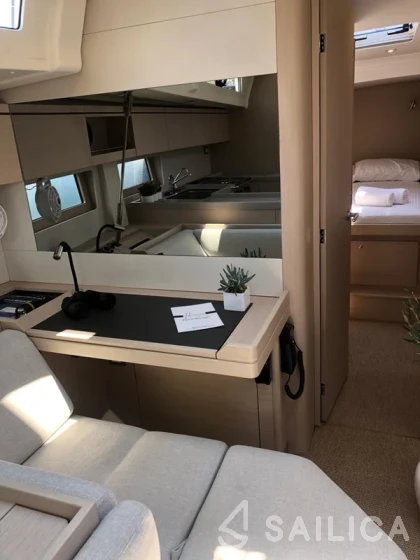 Oceanis 51.1 - Yacht Charter Sailica