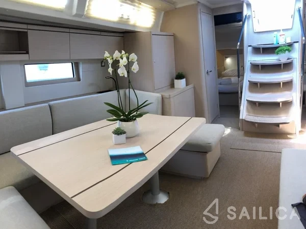 Oceanis 51.1 - Yacht Charter Sailica