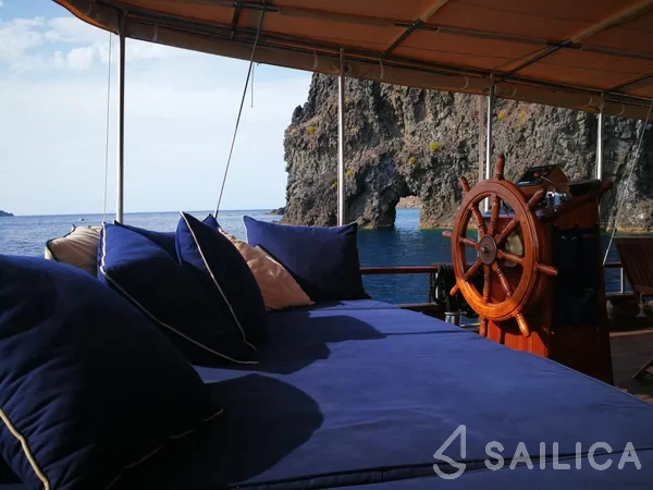 Gulet - Yacht Charter Sailica