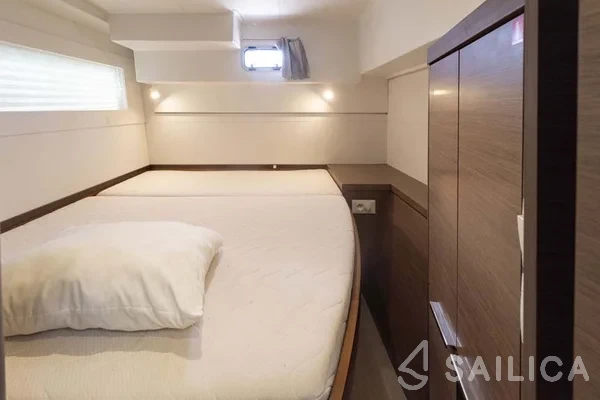 Lagoon 40 - Yacht Charter Sailica