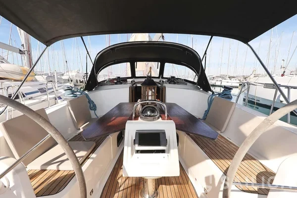 Bavaria 41 Cruiser - Yacht Charter Sailica