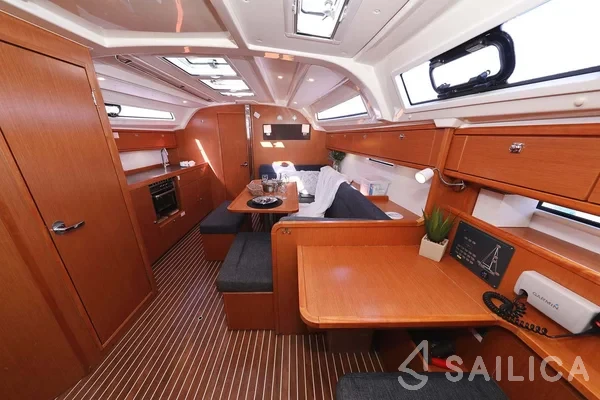 Bavaria 41 Cruiser - Yacht Charter Sailica