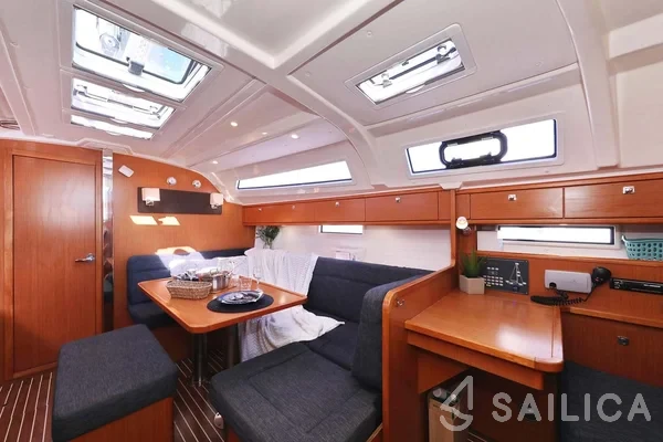 Bavaria 41 Cruiser - Yacht Charter Sailica