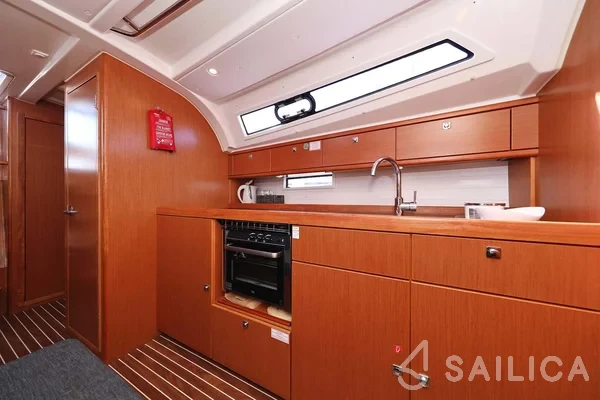 Bavaria 41 Cruiser - Yacht Charter Sailica