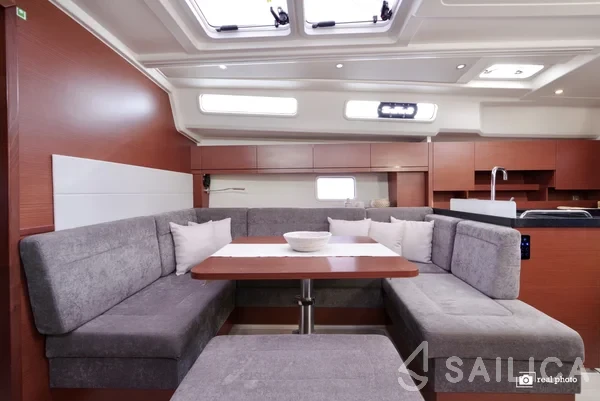 Hanse 458 - Yacht Charter Sailica