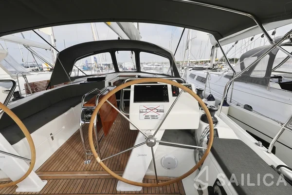 Hanse 455 - Yacht Charter Sailica