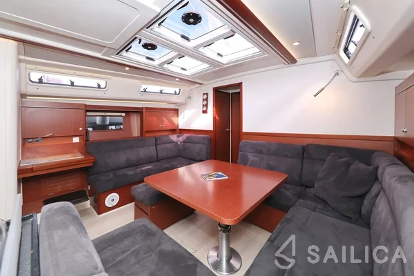 Hanse 455 - Yacht Charter Sailica