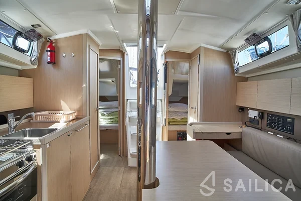 Oceanis 38.1 - Yacht Charter Sailica