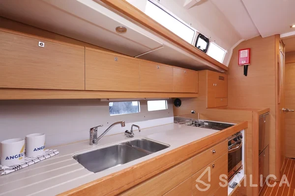 Dufour 460 GL - Yacht Charter Sailica