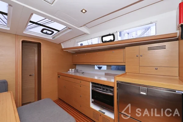 Dufour 460 GL - Yacht Charter Sailica