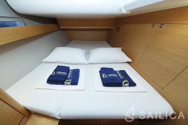Dufour 460 GL - Yacht Charter Sailica
