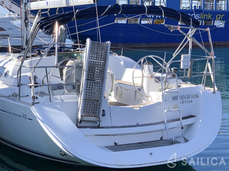 Sun Odyssey 42 i - Yacht Charter Sailica