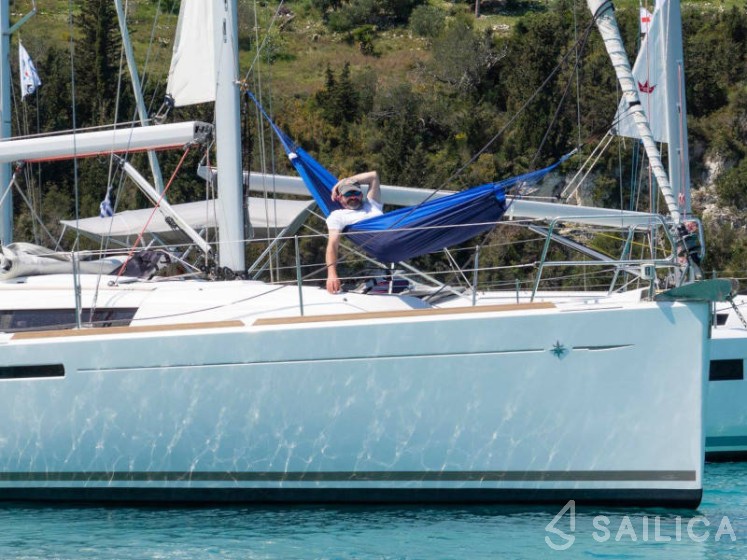 Sun Odyssey 389 - Yacht Charter Sailica