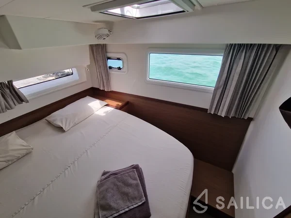 Lagoon 42 - Yacht Charter Sailica