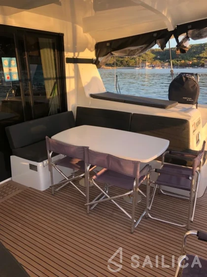 Lagoon 42 - Yacht Charter Sailica
