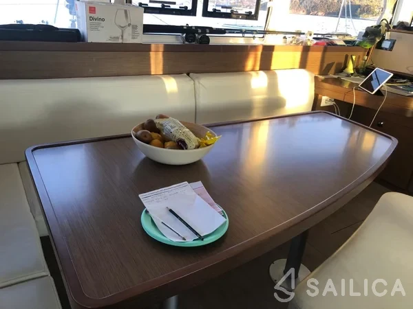 Lagoon 42 - Yacht Charter Sailica