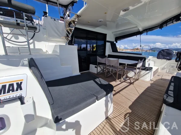 Lagoon 42 - Yacht Charter Sailica