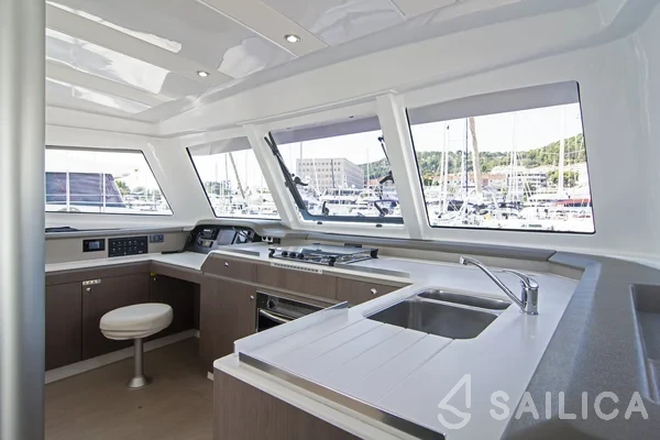 Bali Catspace - Yacht Charter Sailica