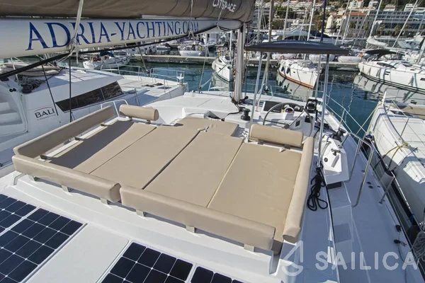 Bali Catspace - Yacht Charter Sailica
