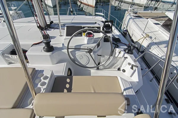 Bali Catspace - Yacht Charter Sailica
