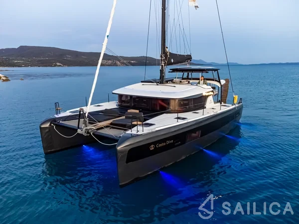 Lagoon 42 - Yacht Charter Sailica