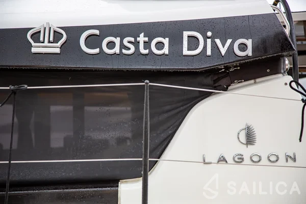 Lagoon 42 - Yacht Charter Sailica