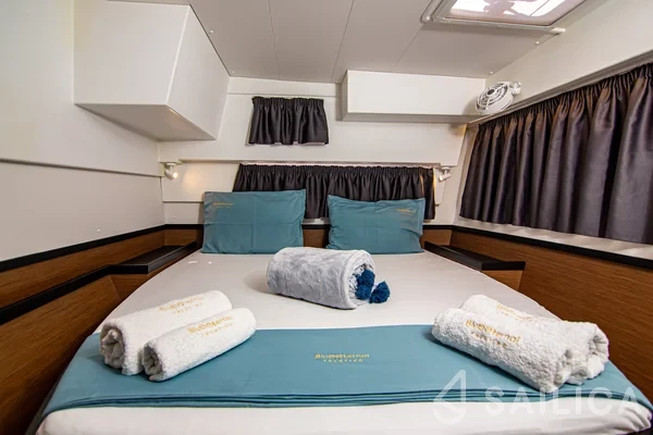 Lagoon 42 - Yacht Charter Sailica