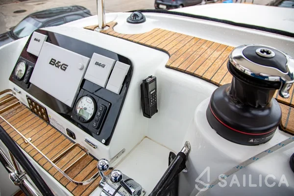 Lagoon 42 - Yacht Charter Sailica