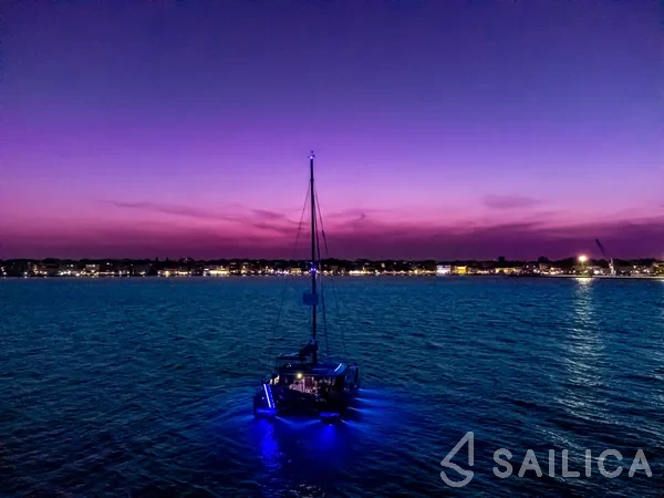 Lagoon 42 - Yacht Charter Sailica
