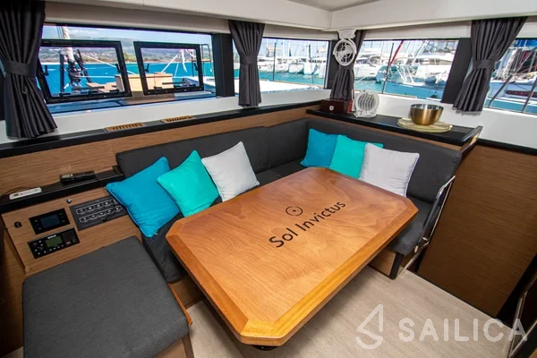 Lagoon 40 - Yacht Charter Sailica