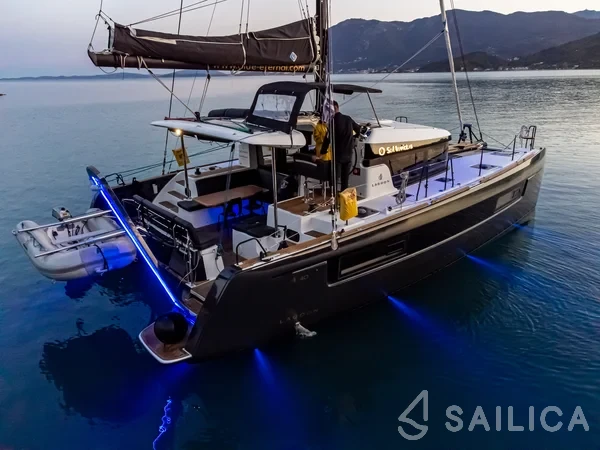 Lagoon 40 - Yacht Charter Sailica