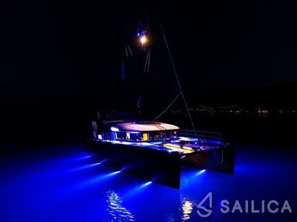 Lagoon 40 - Yacht Charter Sailica