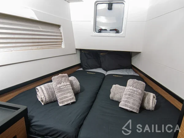 Lagoon 40 - Yacht Charter Sailica