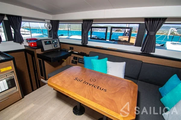 Lagoon 40 - Yacht Charter Sailica
