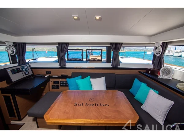 Lagoon 40 - Yacht Charter Sailica