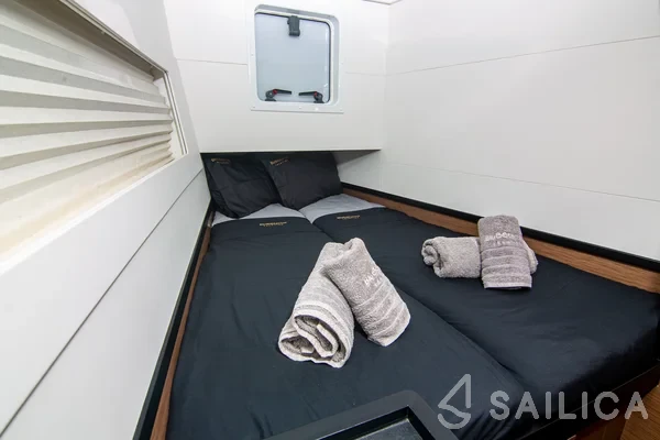 Lagoon 40 - Yacht Charter Sailica