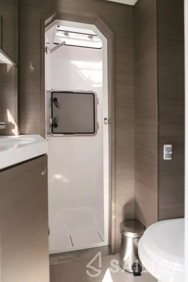 Bali 4.8  - Yacht Charter Sailica