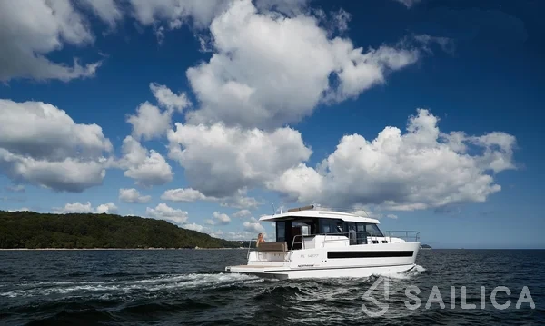 Northman 1200 - Yacht Charter Sailica